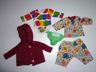 P1060992Puppenkleidung400x300